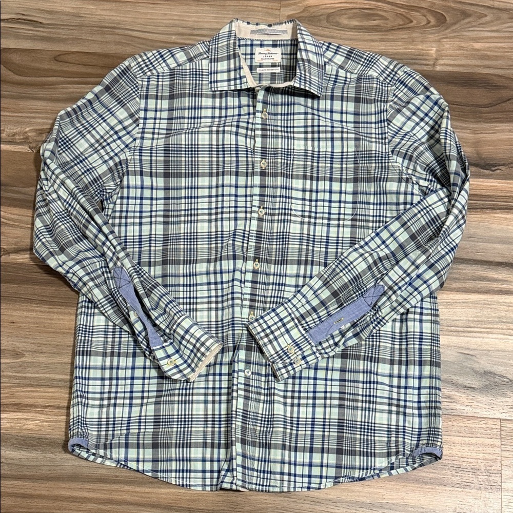 Tommy Bahama Jeans Men's M Blue Plaid Button Up Island Modern Fit Cotton Blend